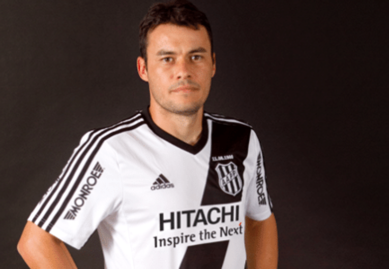 Santa Cruz negocia contratação do atacante Renato, da Ponte Preta