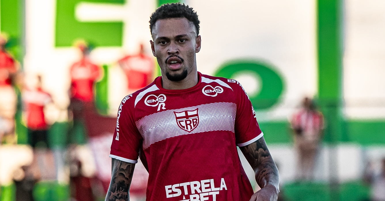 Guarani encaminha acerto com lateral-esquerdo Vitinho, ex-CRB