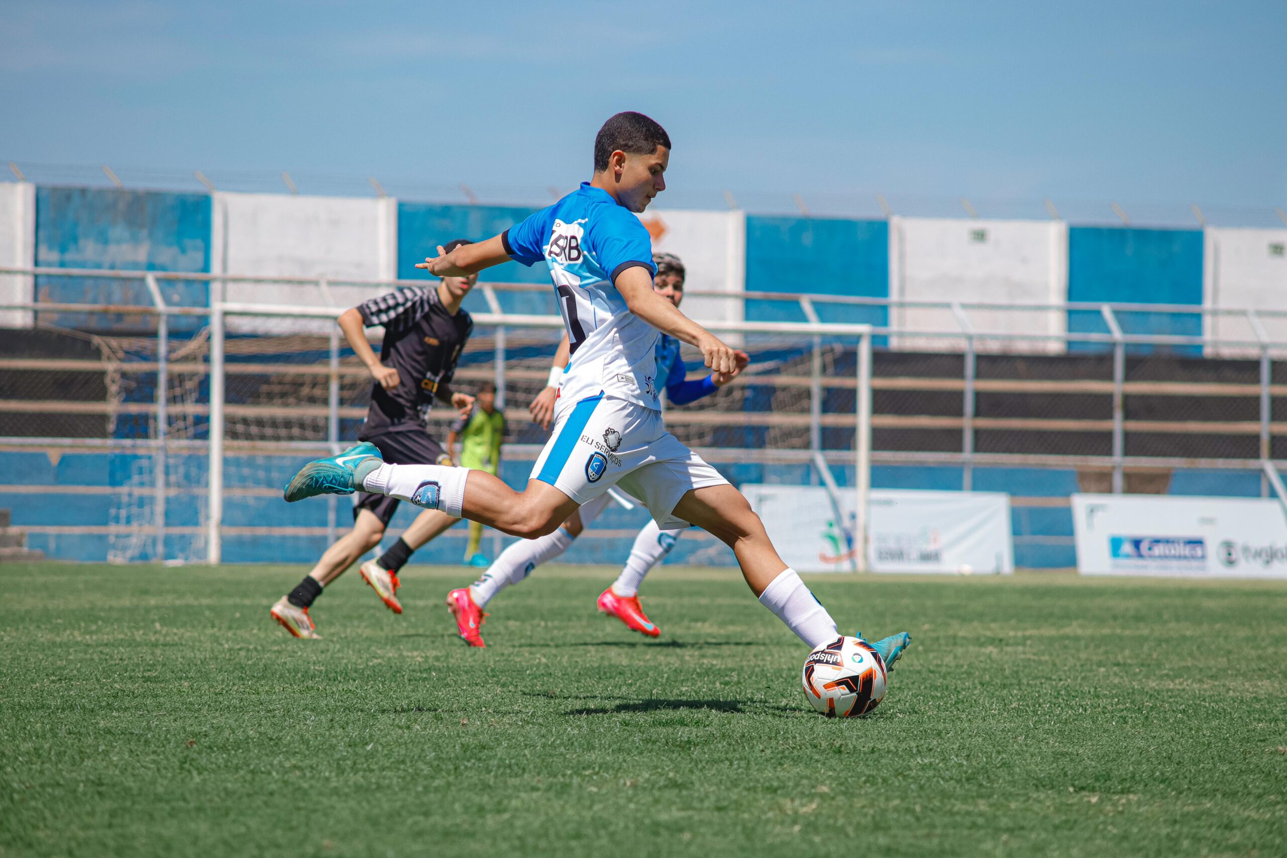 Henrique Bueno se destaca no Candangão Sub-17 e chama atenção pela artilharia