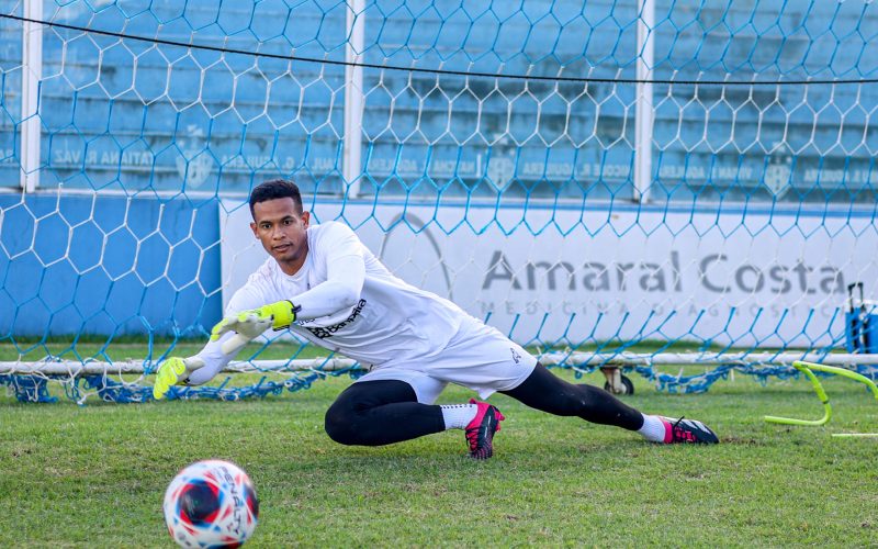 Ponte Preta negocia a contratação do goleiro Diogo Silva, do Paysandu, para 2025