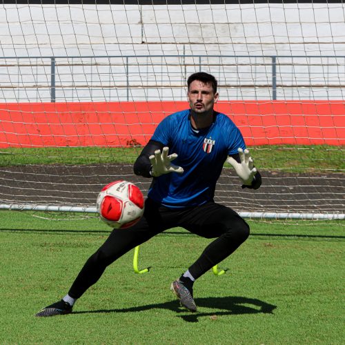 Guarani avalia a contratação do goleiro Michael, ex Botafogo-SP