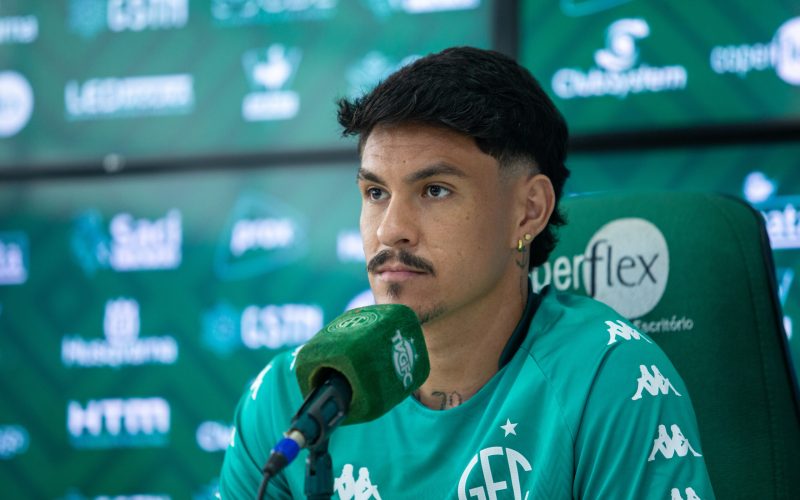 Volante Matheus Bueno está próximo de deixar o Guarani, rumo ao Cuiabá