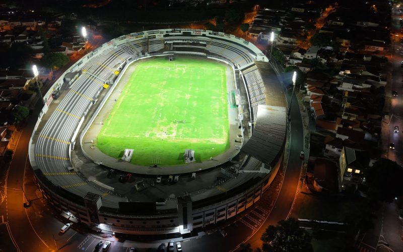 Ponte Preta vai inaugurar novo sistema de iluminação do Majestoso diante do Santos: Veja fotos