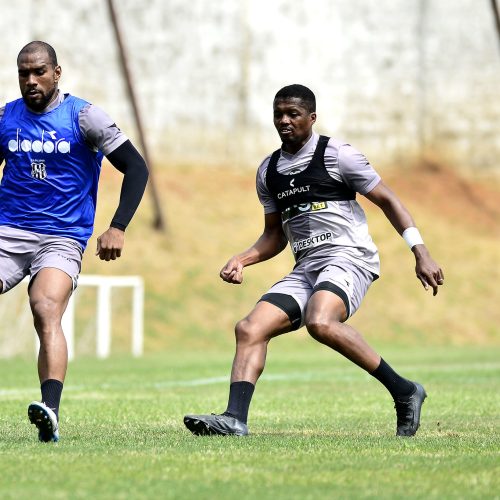 Com propostas, laterais Kevyn e Pacheco podem estar de saída do Moises Lucarelli. Marcos Ribolli