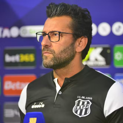 Valentim desabafa após nova expulsão e derrota da Ponte Preta na Série C