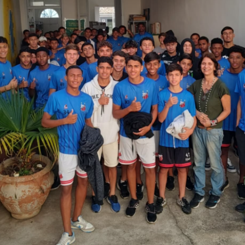 Categorias de base sub-15 e sub-17 do Ituano visitam Centro de Letras e Artes e vivenciam experiência cultural