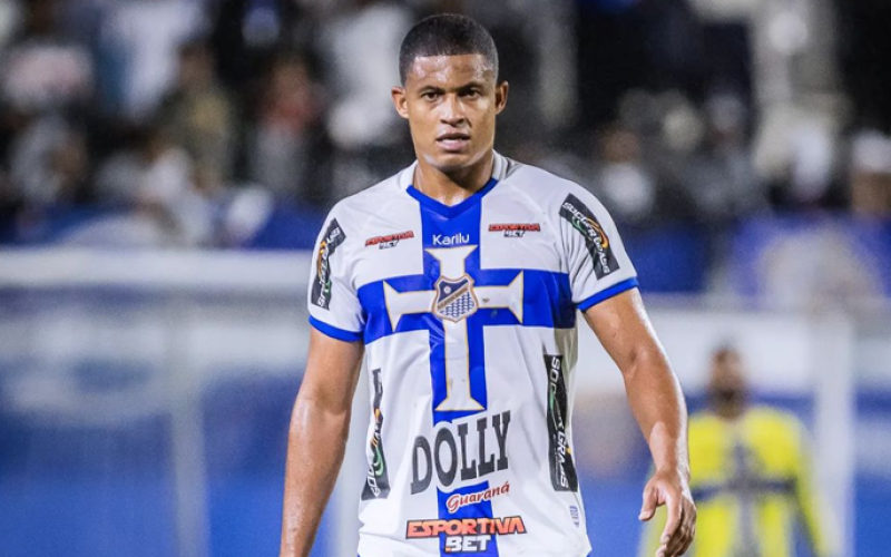 Joílson volta aos treinos após quatro meses fora e reforça o Água Santa na Série D