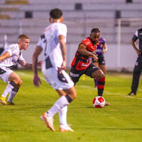 Ponte Preta pode encerrar quinta rodada da Série C na liderança caso vença o Ituano. Foto: Thomaz Marostegan/Ag. Paulistão