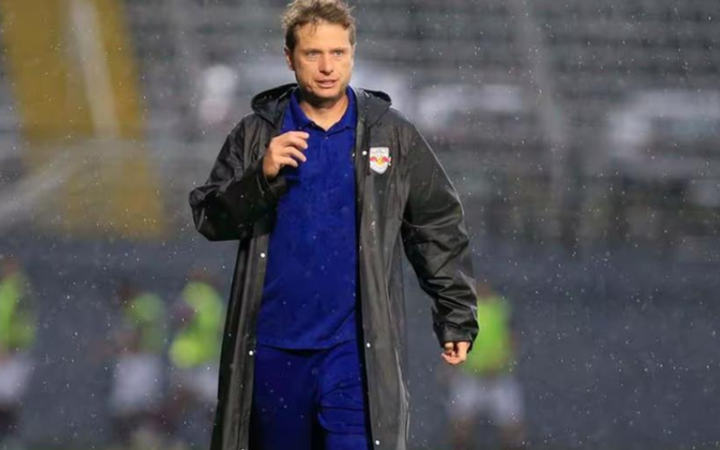 Fernando Seabra ganha reforços para o próximo duelo do RB Bragantino no Brasileirão