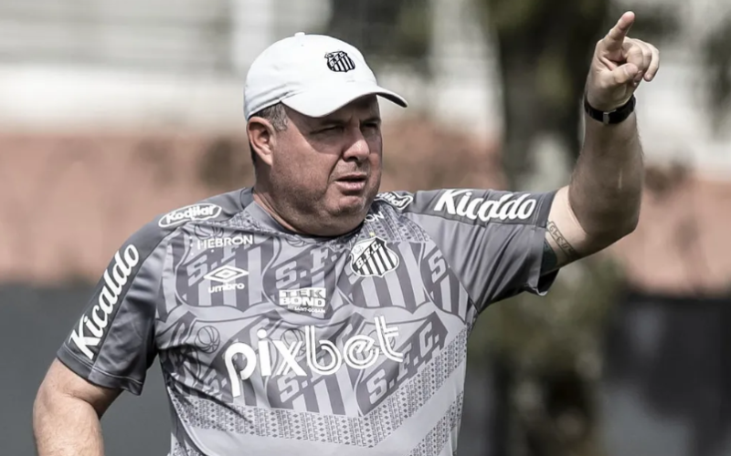 Guarani mira em técnico ex-Santos para recuperar equipe na Série C do Brasileirão