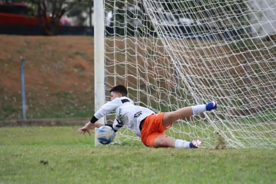 Taça das Favelas define finalistas em Campinas com heroína improvisada no gol